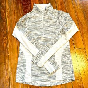 Three Quarter Zip Workout Top with Thumb Loops - Large